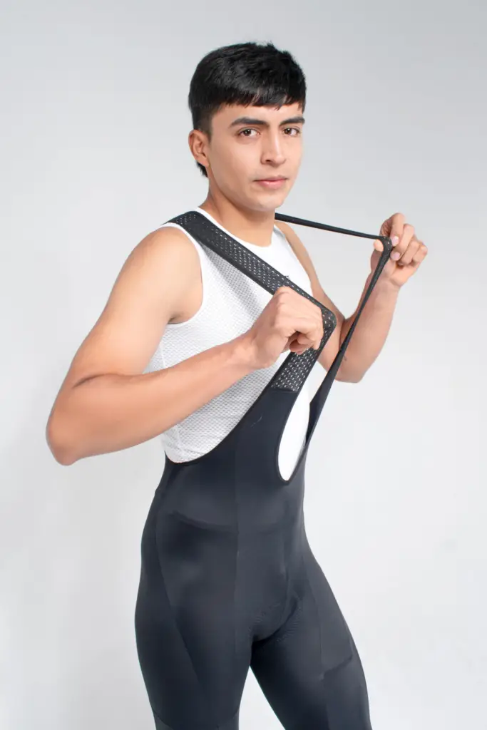 2. LICRA DE CICLISMO PLUS LARGA NEGRA – CAPOTE – HOMBRE