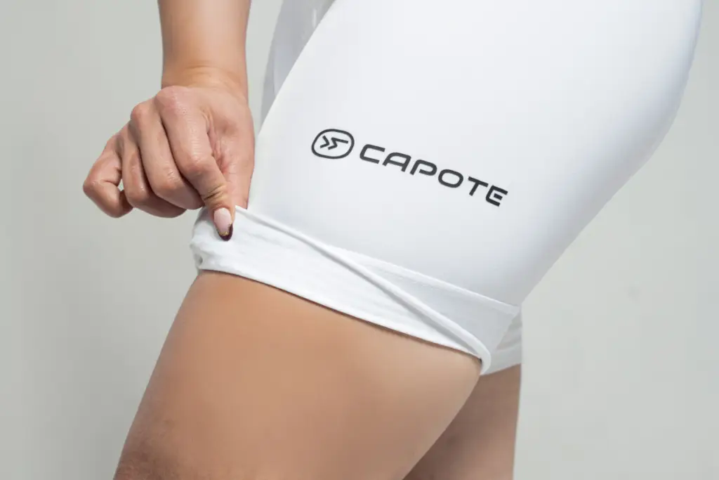 3 – LICRA DE CICLISMO PLUS CORTA BLANCA – MUJER