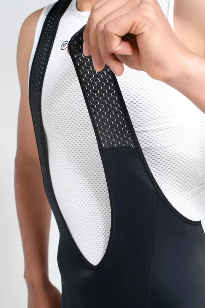 4. LICRA DE CICLISMO PLUS LARGA NEGRA – CAPOTE – HOMBRE