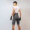 LICRA-DE-CICLISMO-CORTA-COLOR-GRIS-PREMIUM-PLUS-CAPOTE-HOMBRE-ESPALDA
