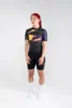 1. JERSEY DE CICLISMO NEBULA ECLIPSE – CAPOTE – MANGA CORTA – MUJER – FRENTE