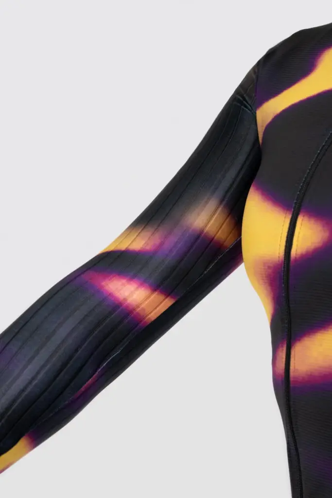 2. JERSEY DE CICLISMO NEBULA ECLIPSE – CAPOTE – MANGA LARGA – MUJER – MANGA