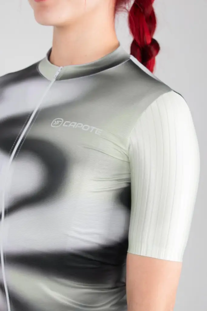 2. JERSEY DE CICLISMO NEBULA PHANTOM – CAPOTE – MANGA CORTA – MUJER – LATERAL