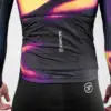 4. JERSEY DE CICLISMO NEBULA ECLIPSE – CAPOTE – MANGA LARGA – HOMBRE – BOLSILLO