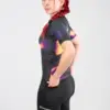 5. JERSEY DE CICLISMO NEBULA ECLIPSE – CAPOTE – MANGA CORTA – MUJER – LATERAL