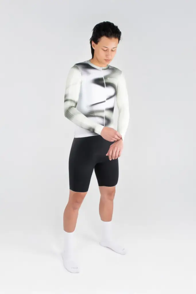 5. JERSEY DE CICLISMO NEBULA PHANTOM – CAPOTE – MANGA LARGA – HOMBRE – FRNETE