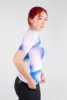 6. JERSEY DE CICLISMO NEBULA AURORA – CAPOTE – MANGA CORTA – MUJER – LATERAL
