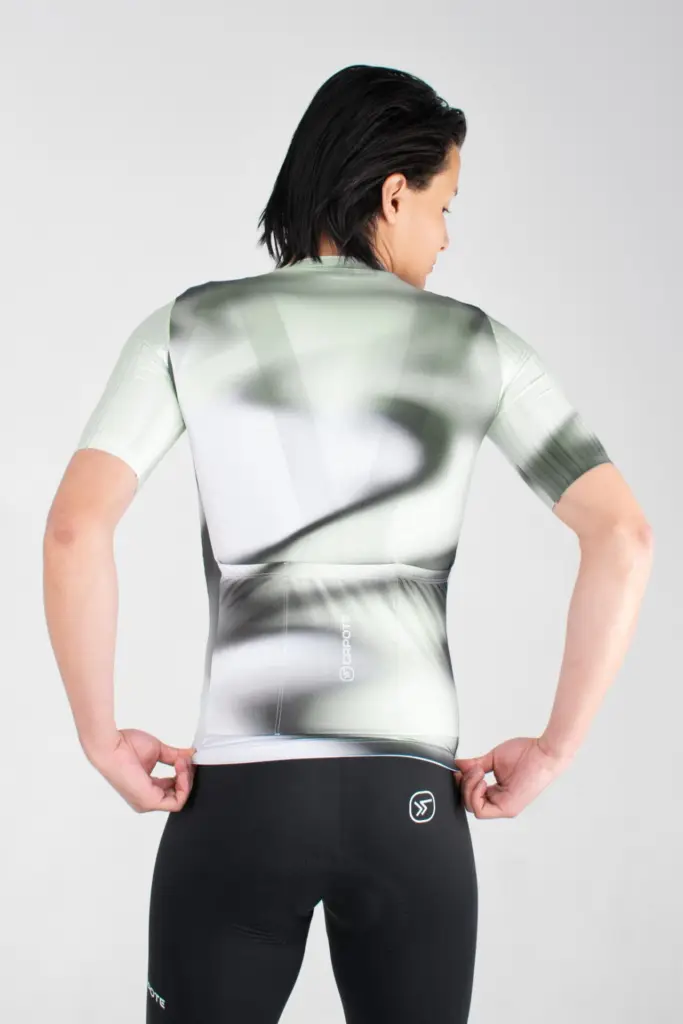 6. JERSEY DE CICLISMO NEBULA PHANTOM – CAPOTE – MANGA CORTA – HOMBRE – ESPALDA