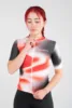 7. JERSEY DE CICLISMO NEBULA INFERNO – CAPOTE – MANGA LARGA – MUJER – FRENTE